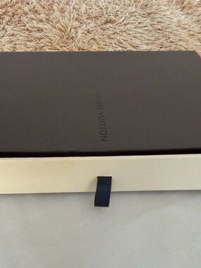 Louis Vuitton Box with Brown Lid and Cream Base